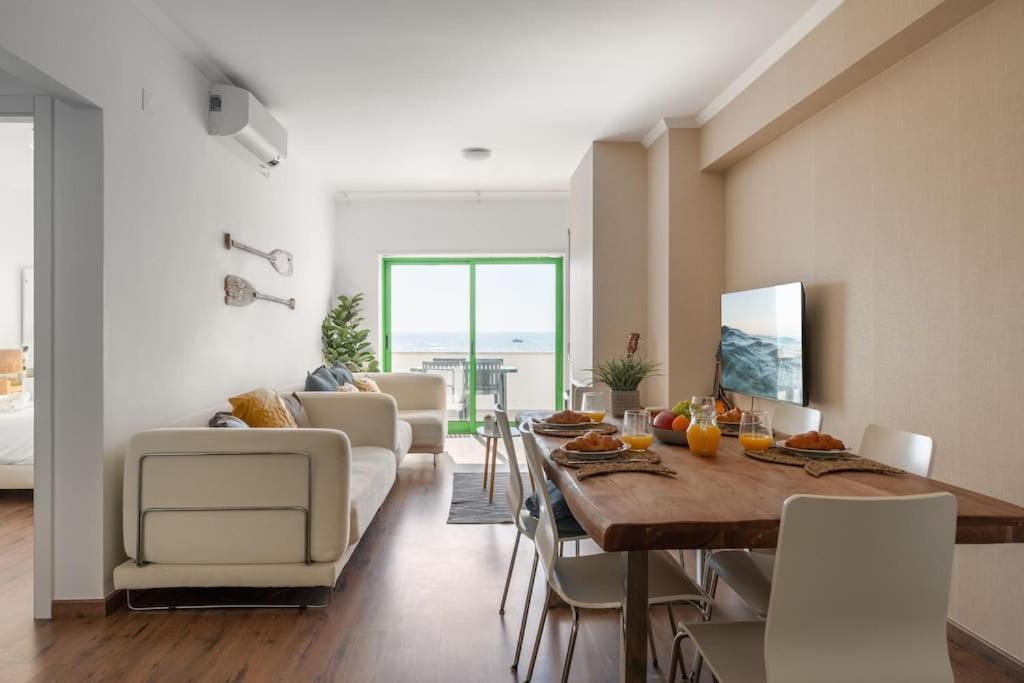 Sunset Terrace - Beachfront Apartment With Private Parking نازاريه المظهر الخارجي الصورة