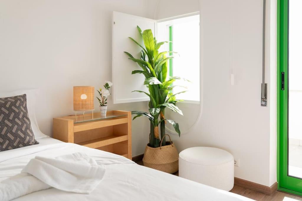 Sunset Terrace - Beachfront Apartment With Private Parking نازاريه المظهر الخارجي الصورة
