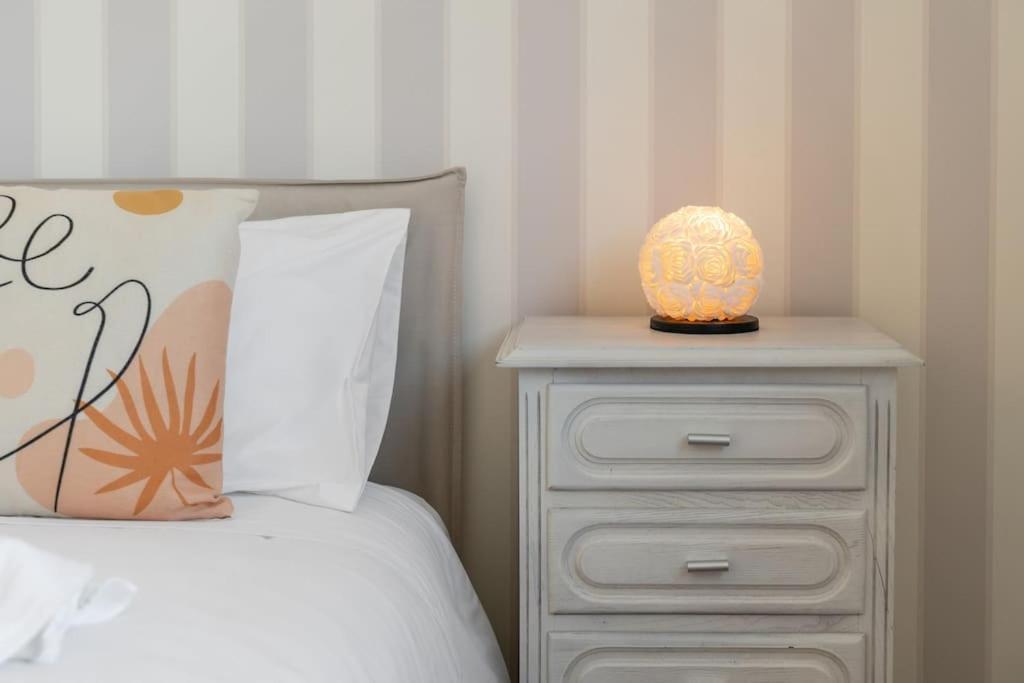 Sunset Terrace - Beachfront Apartment With Private Parking نازاريه المظهر الخارجي الصورة